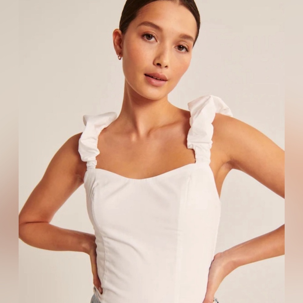 Abercrombie white tank barley worn